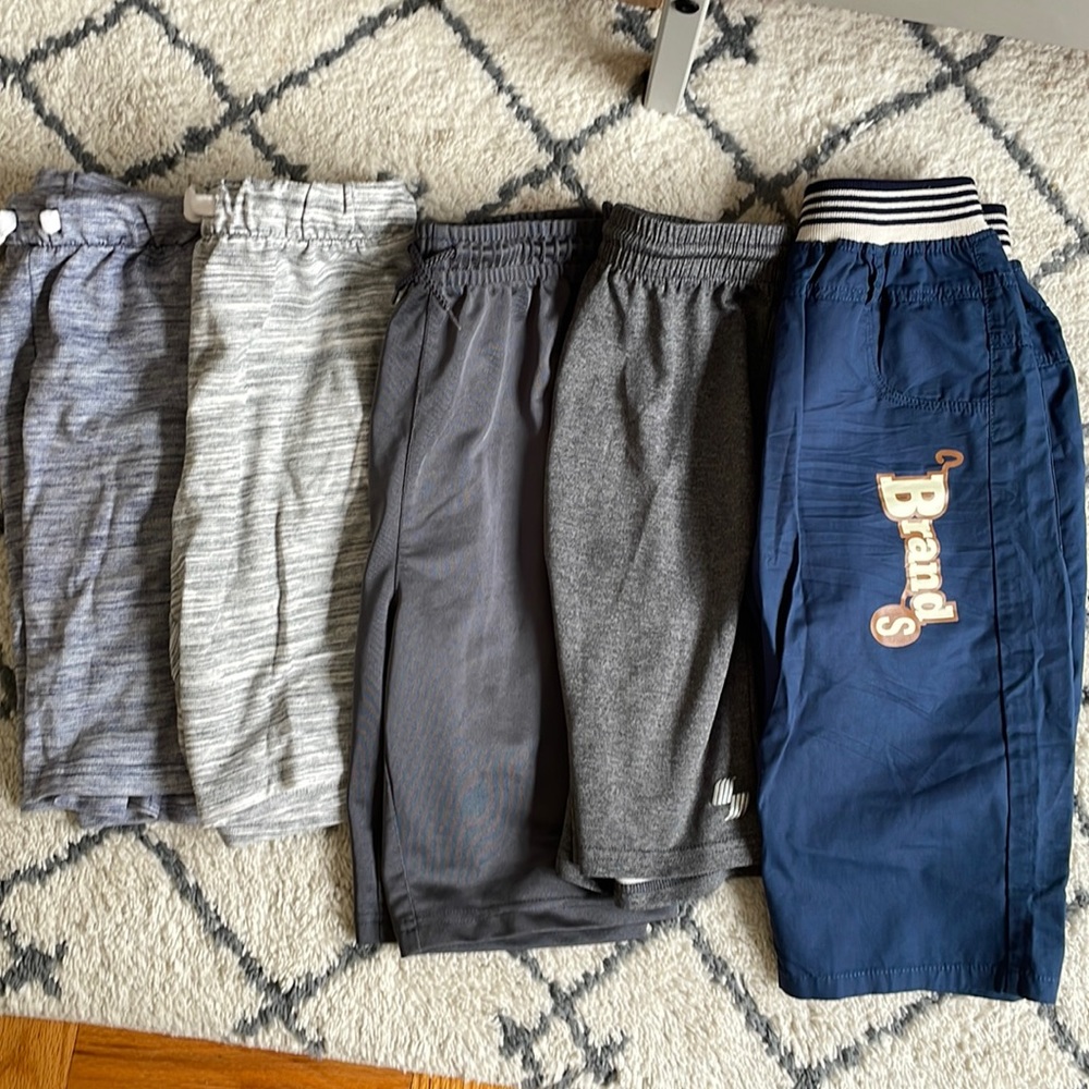 Mixed lot of 5 boy shorts .Size 10/12
